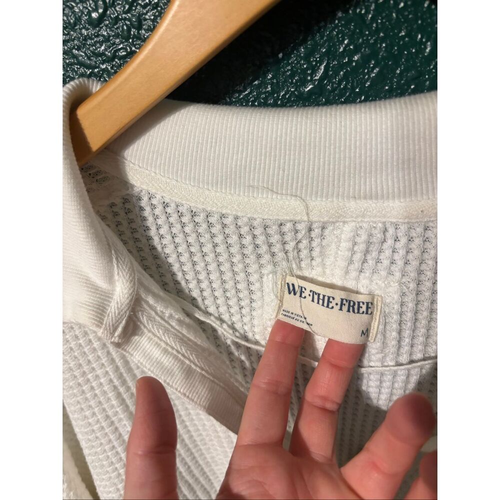 FREE PEOPLE we the free White Waffle Weave Collared Travis Polo Medium Sweatshir - Picture 2 of 4